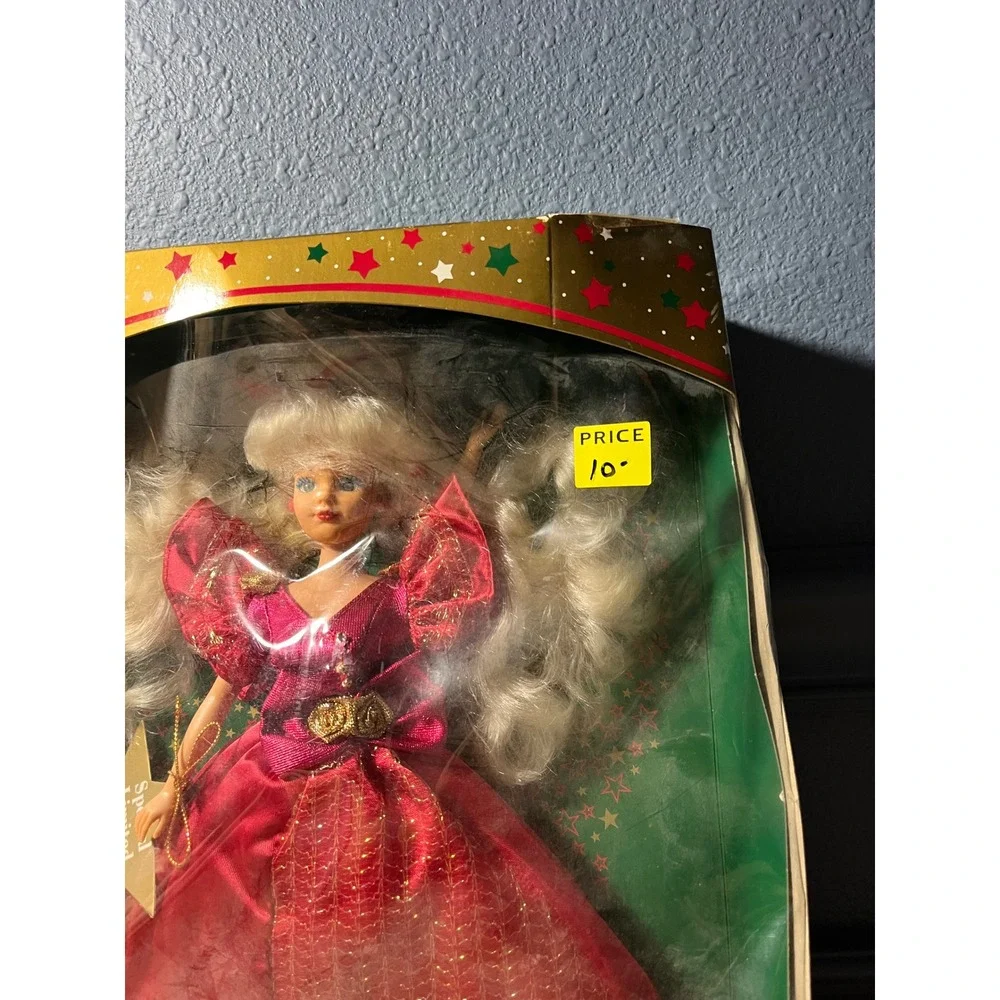 Special Limited Collection Holiday Doll Red Gown‎ Blonde Hair Special Edition